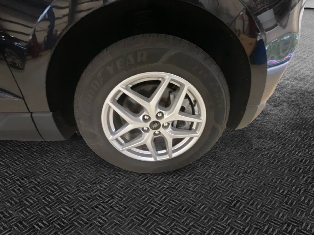 Used 2024 Ford Edge SEL AWD/4WD image 11
