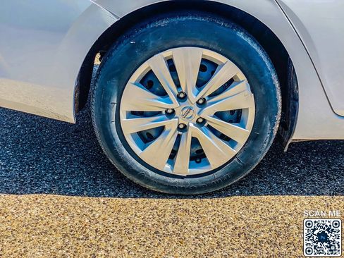 Used 2022 Nissan Sentra S image 9