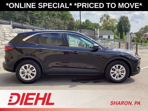Used 2023 Ford Escape Active w/ Cold Weather Package FWD image 9