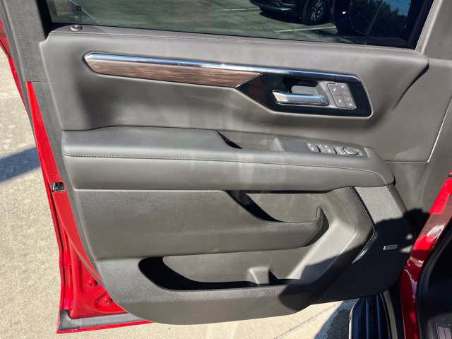 Used 2026 Chevrolet Tahoe LT w/ Comfort Package RWD image 14