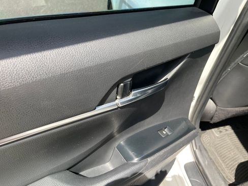 Used 2018 Toyota Camry SE image 21