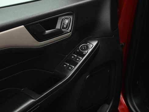 Used 2022 Ford Escape SE image 10