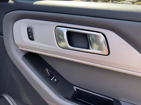 New 2026 Ford Explorer Active RWD image 16