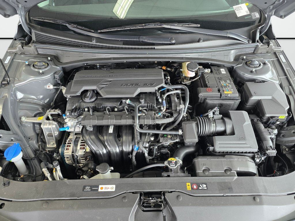 New 2026 Hyundai Elantra Limited FWD image 13