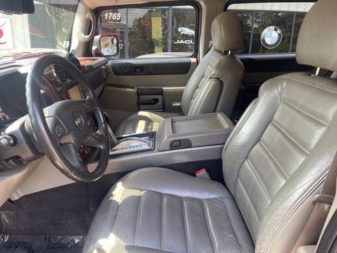 Used 2004 HUMMER H2 w/ Preferred Equipment Group image 14
