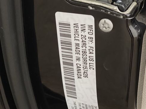 Used 2024 Chrysler Pacifica Touring-L FWD image 29