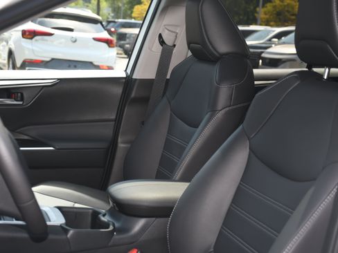 Used 2025 Toyota RAV4 XLE Premium FWD image 13