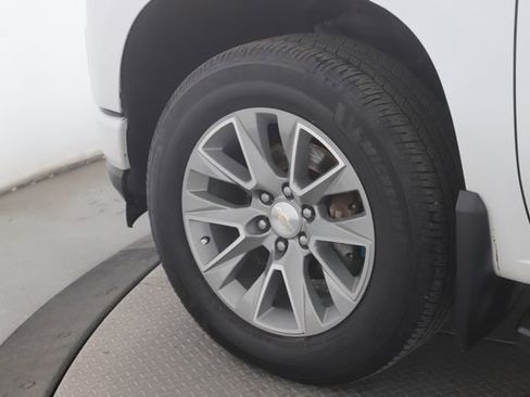 Used 2022 Chevrolet Silverado 1500 High Country w/ Safety Package II image 13