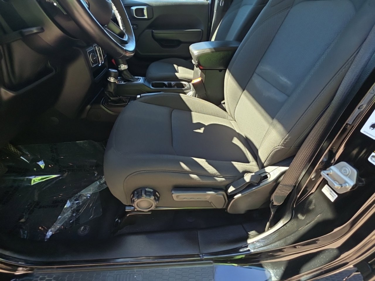 Used 2019 Jeep Wrangler Unlimited Sport S AWD/4WD image 14