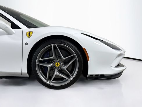 Certified 2022 Ferrari F8 Tributo RWD image 26