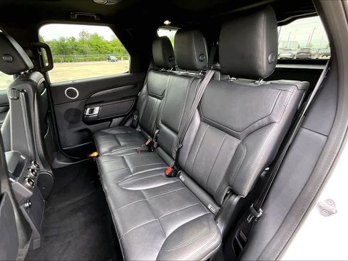 Used 2019 Land Rover Discovery HSE image 19