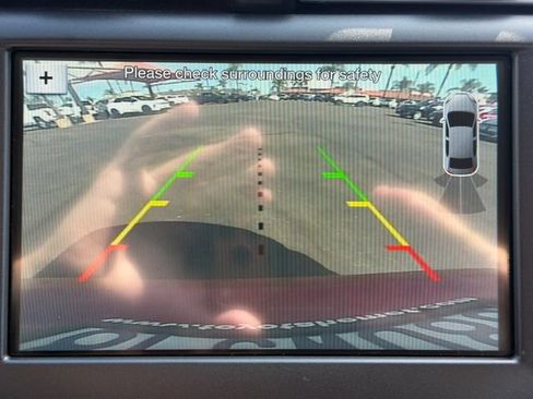 Used 2018 Ford Fusion SE w/ Fusion SE Technology Package FWD image 13