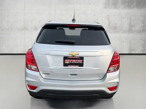 Certified 2022 Chevrolet Trax LS w/ Tint and Cruise Package image 6