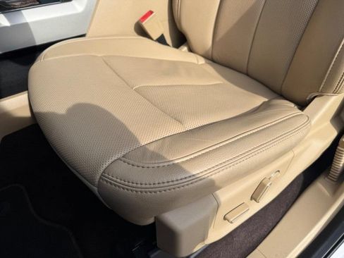 Used 2018 Ford F150 Lariat AWD/4WD image 17