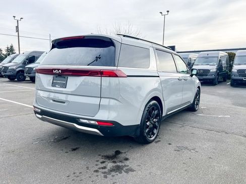 Certified 2024 Kia Carnival SX Prestige image 8