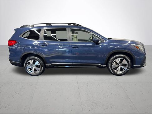 Used 2025 Subaru Ascent Premium AWD/4WD image 9