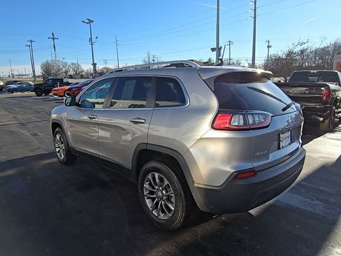 Certified 2019 Jeep Cherokee Latitude Plus w/ Cold Weather Group image 6