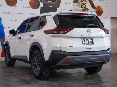 Used 2022 Nissan Rogue S image 21