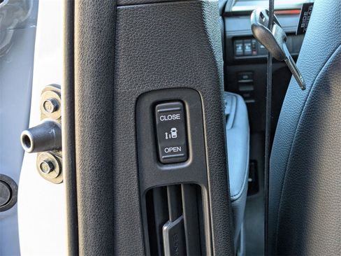 Used 2025 Honda Odyssey Sport-L image 27