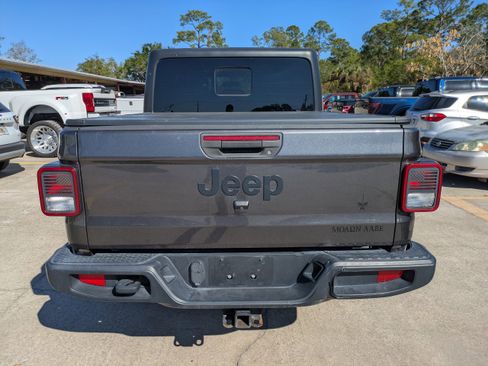 Used 2021 Jeep Gladiator Willys image 5