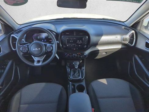 Used 2024 Kia Soul LX w/ Option Group 015 FWD image 17