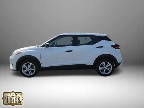 Used 2024 Nissan Kicks S image 5