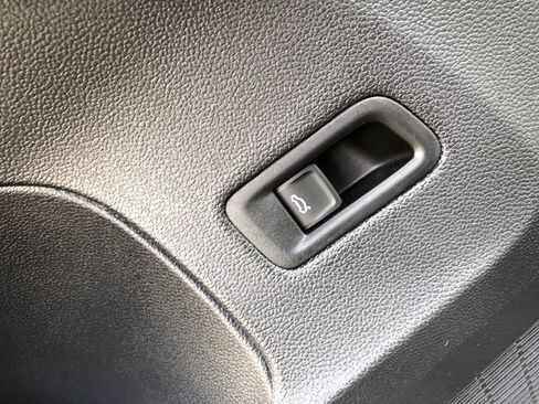 New 2026 Volkswagen Atlas Peak Edition AWD/4WD image 12