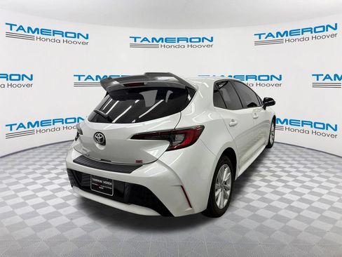 Used 2025 Toyota Corolla SE w/ SE Package FWD image 5
