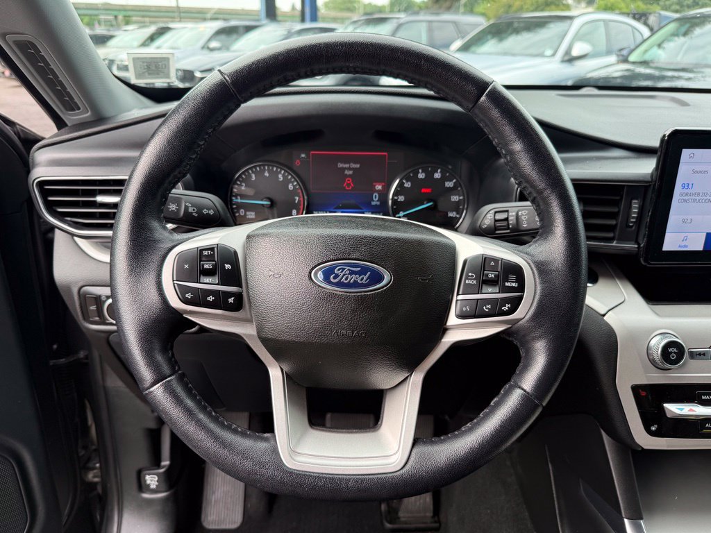 Used 2023 Ford Explorer XLT w/ Equipment Group 202A AWD/4WD image 12