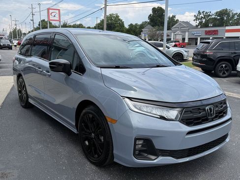 Used 2025 Honda Odyssey Sport-L image 5
