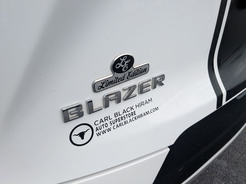 Used 2025 Chevrolet Blazer LT w/ Driver Confidence Package FWD image 29