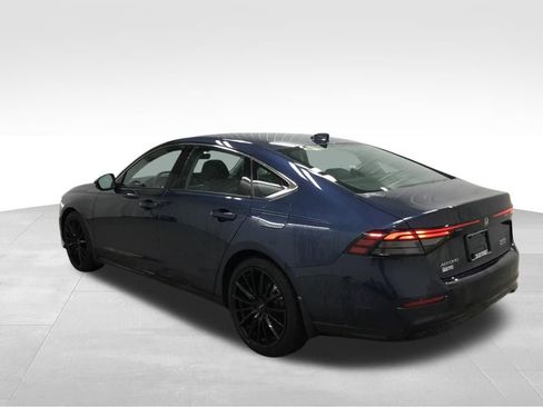 Used 2023 Honda Accord Touring image 13
