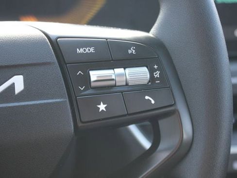 Used 2025 Kia K4 FWD image 16