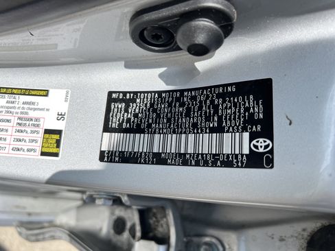 Used 2023 Toyota Corolla LE image 31