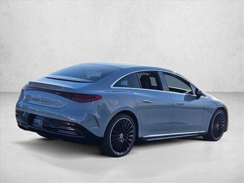 Used 2023 Mercedes-Benz EQE 500 4MATIC Sedan image 5