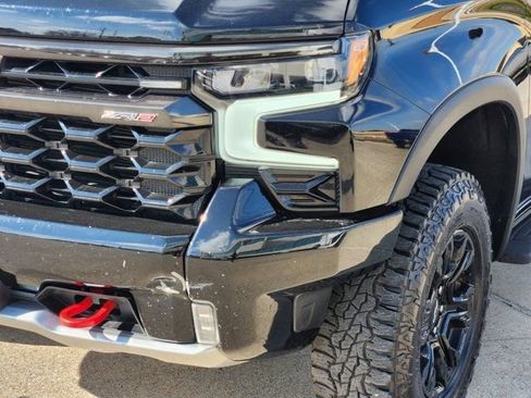 Used 2022 Chevrolet Silverado 1500 ZR2 w/ Technology Package image 16