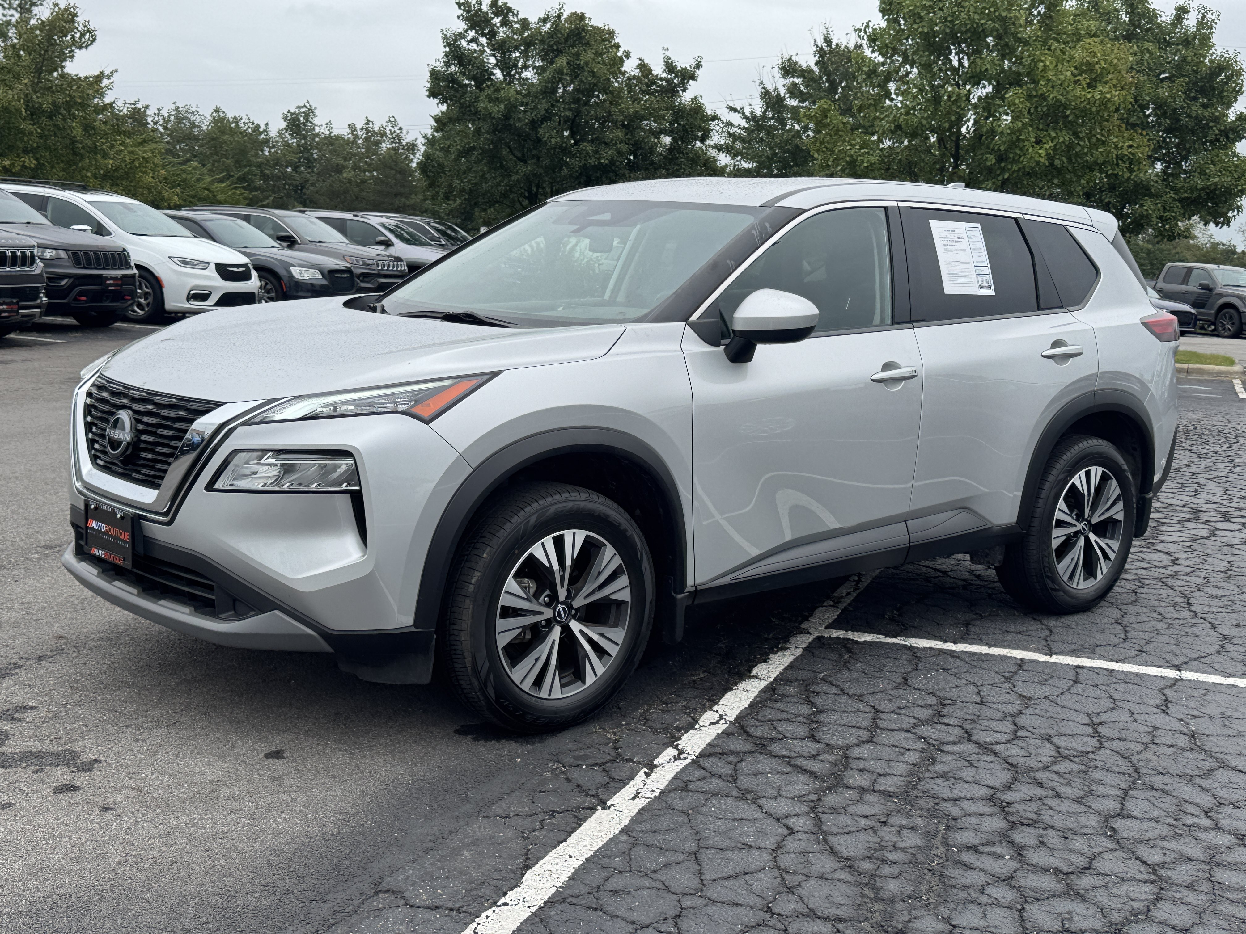 Used 2023 Nissan Rogue SV AWD/4WD image 7