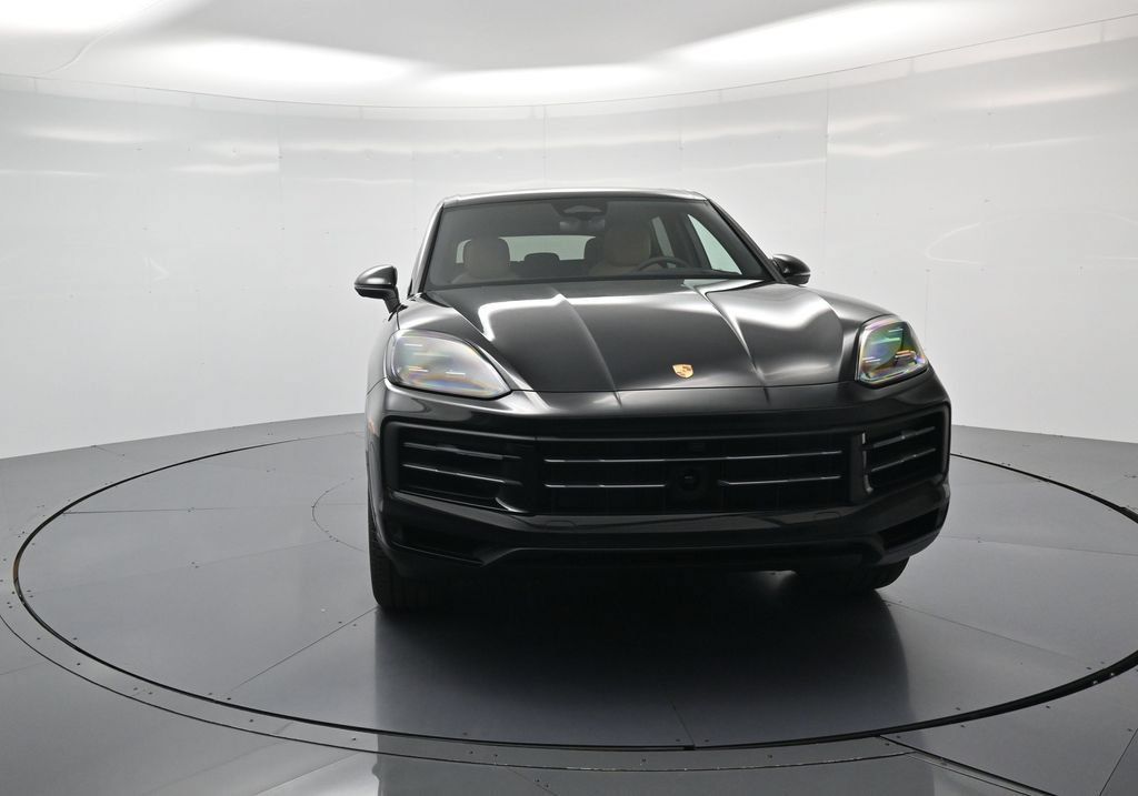 Used 2026 Porsche Cayenne AWD/4WD image 33
