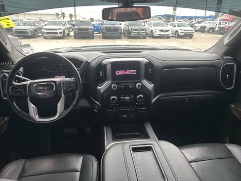 Used 2021 GMC Sierra 1500 SLT AWD/4WD image 9