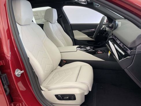New 2026 BMW 530i xDrive w/ M Sport Package AWD/4WD image 20
