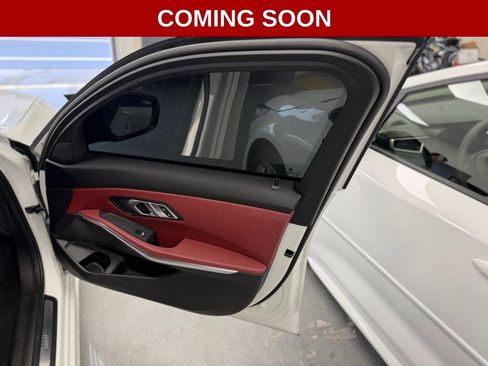 Used 2023 BMW 330i Sedan image 9