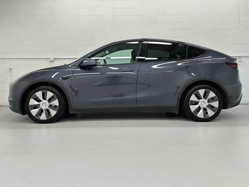 Used 2021 Tesla Model Y Long Range AWD/4WD image 3