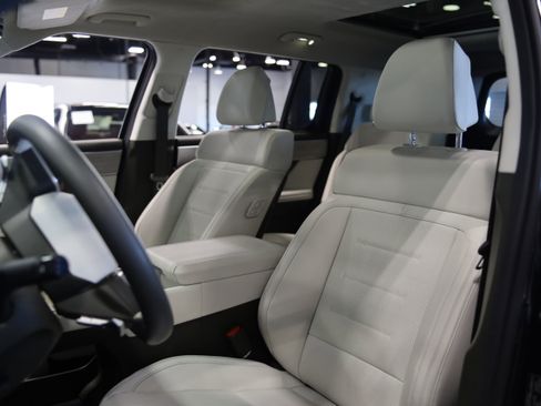 Used 2025 Hyundai Santa Fe Calligraphy image 17