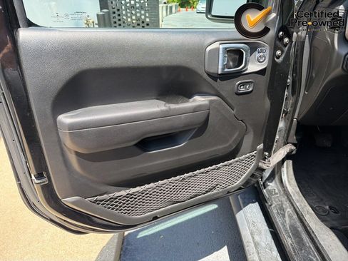 Certified 2022 Jeep Wrangler Unlimited Sport AWD/4WD image 38