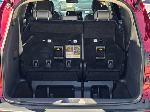 Used 2023 Toyota Sienna XLE FWD image 23