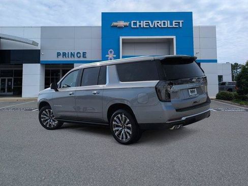 New 2026 Chevrolet Suburban High Country RWD image 11