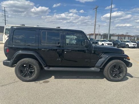 Used 2021 Jeep Wrangler Unlimited Sahara image 5