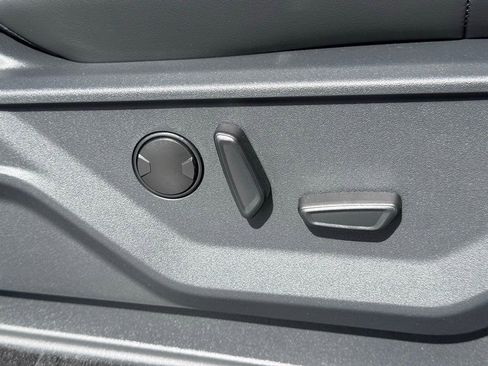 Used 2025 Ford Expedition Tremor image 30