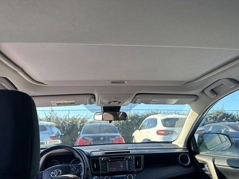 Used 2018 Toyota RAV4 XLE image 15