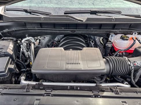 Used 2026 Chevrolet Suburban LS image 26